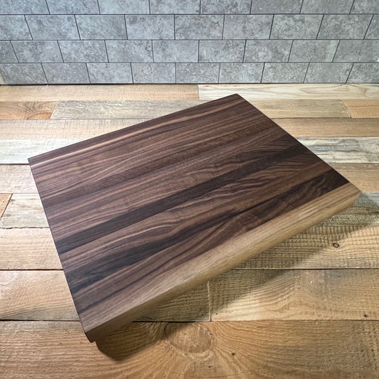 Medium Walnut Cutting Board